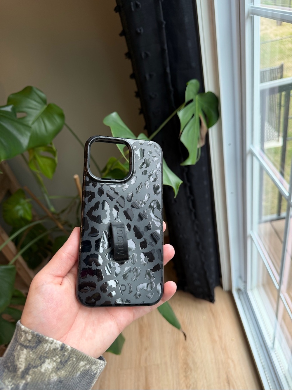 iPhone 15 Pro Max Glossy Black Leopard iPhone Case with Built-In Grip